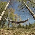 Hazel Hut - Spacious Fenced Yard, Sauna, 2-bedroom Hébergement de vacances Pärnu
