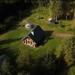 Hazel Hut - Spacious Fenced Yard, Sauna, 2-bedroom Hébergement de vacances Pärnu