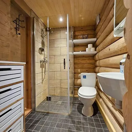 2-bedroom, Fenced Yard, Sauna, 10 Min To Holiday home