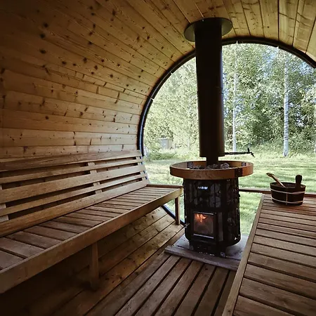 Holiday home 2-bedroom, Fenced Yard, Sauna, 10 Min To *