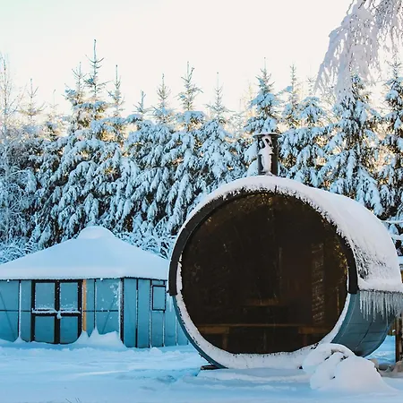 Hazel Hut - Spacious Fenced Yard, Sauna, 2-bedroom *