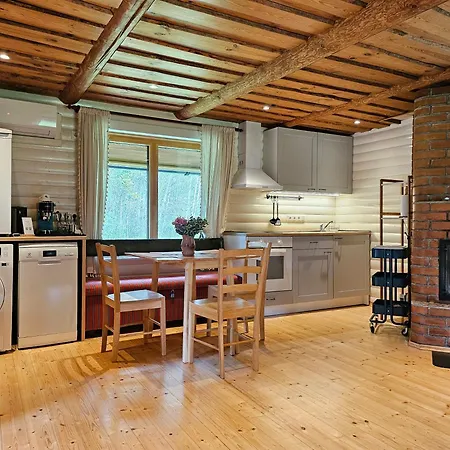 2-bedroom, Fenced Yard, Sauna, 10 Min To * Parnu