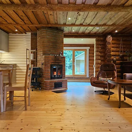 Holiday home 2-bedroom, Fenced Yard, Sauna, 10 Min To *