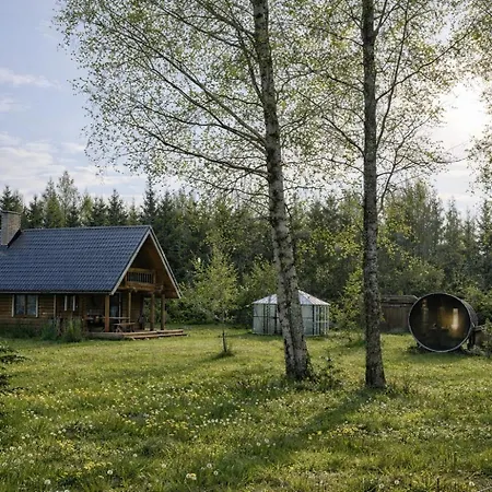 Hazel Hut - Spacious Fenced Yard, Sauna, 2-bedroom Parnu