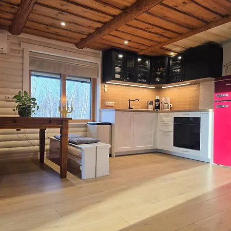 Hazel Hut - Spacious Fenced Yard, Sauna, 2-bedroom Parnu