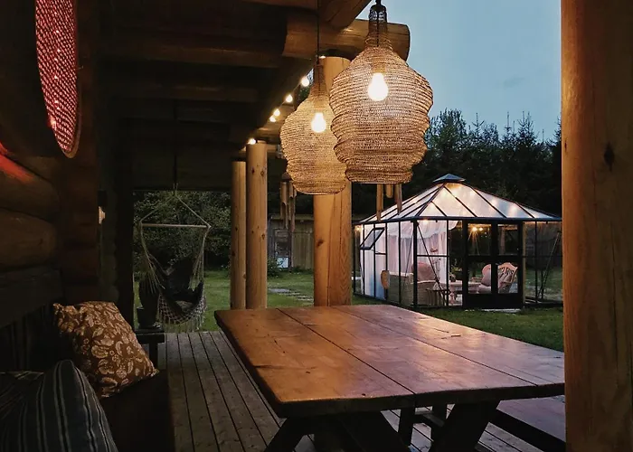 Hazel Hut - Spacious Fenced Yard, Sauna, 2-bedroom Parnu