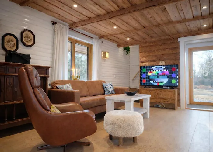 Hazel Hut - Spacious Fenced Yard, Sauna, 2-bedroom Parnu