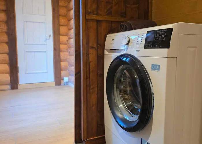 Hazel Hut - Spacious Fenced Yard, Sauna, 2-bedroom Parnu